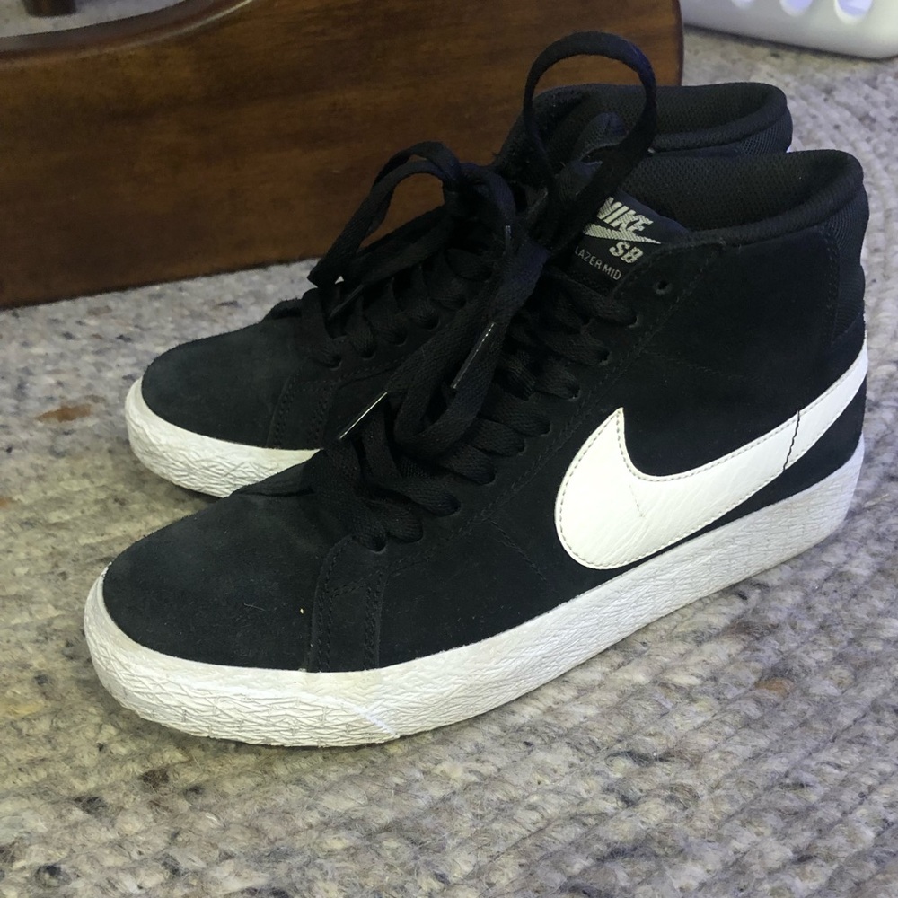 Nike Black and White Women's Shoes